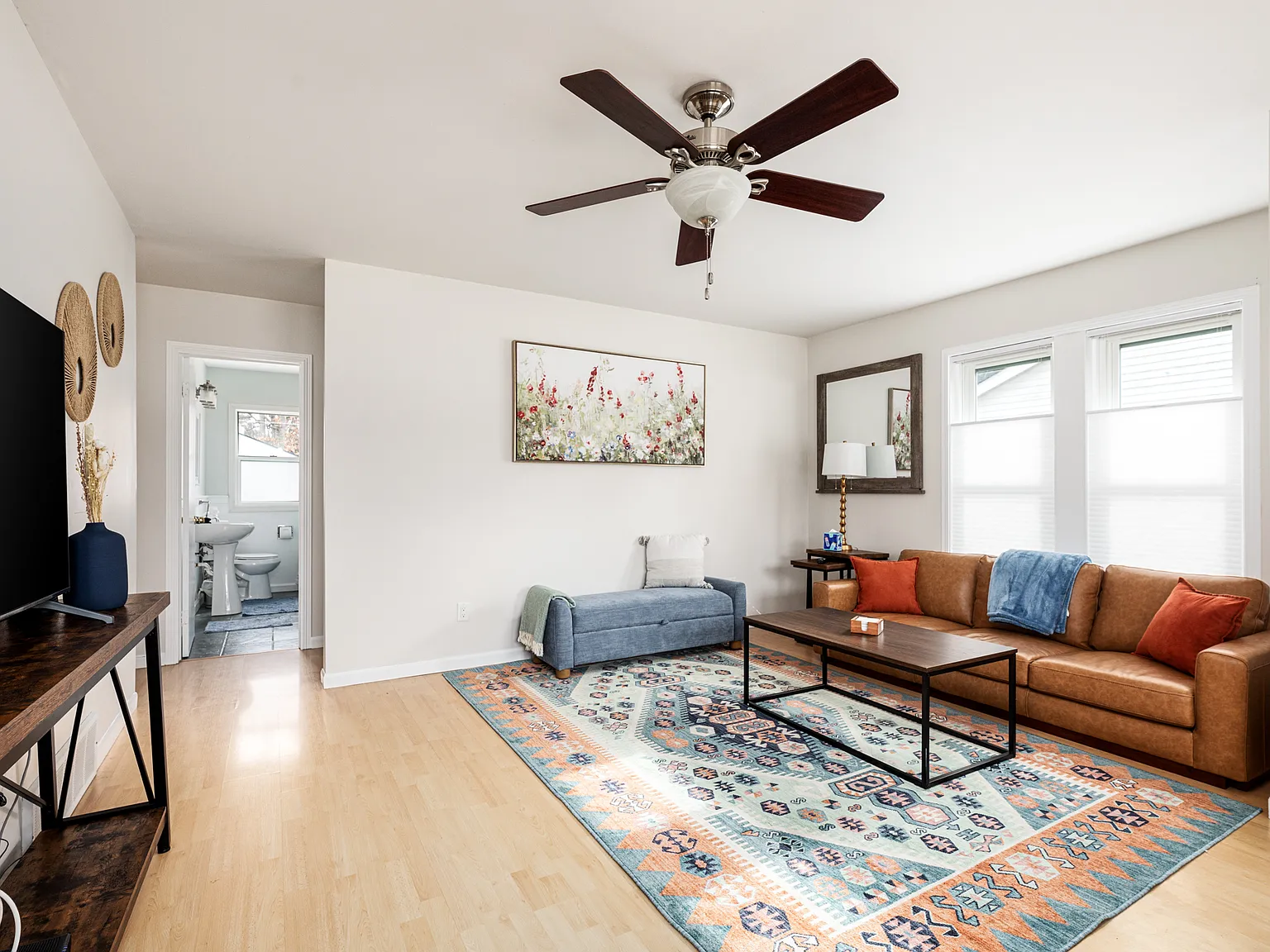 3 bed, 991 sqft, $2,800 — Photo 3