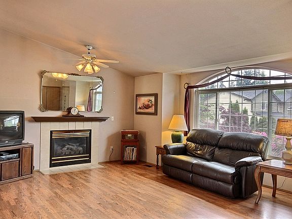 4th image of 101 16th Avenue Ct