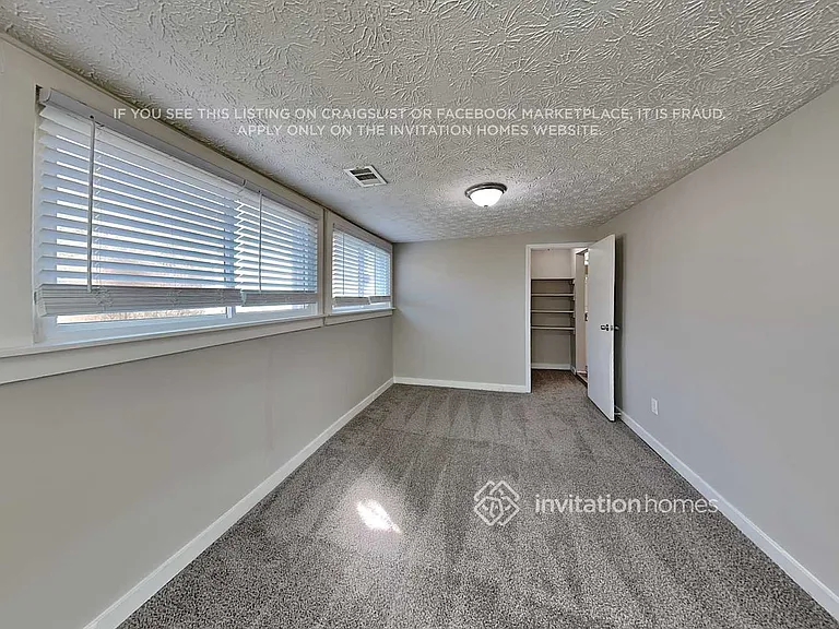 547 Rustic Rd — Photo 10