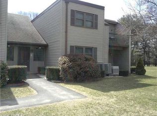 1009 Twin Circle Dr, South Windsor, CT 06074