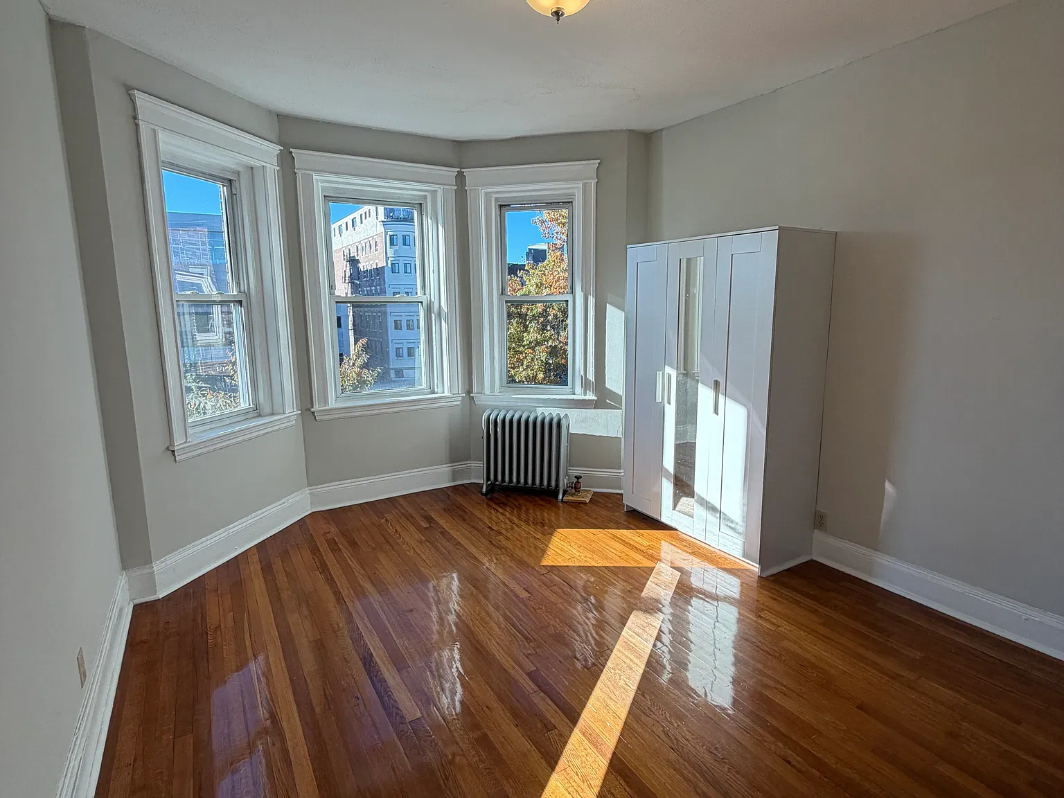 2 bed, 1.0 bath, $2,740 — Photo 4
