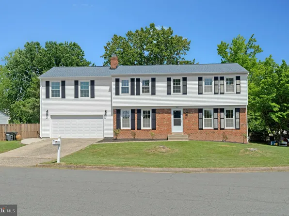 100 N Cameron St, Sterling, VA 20164