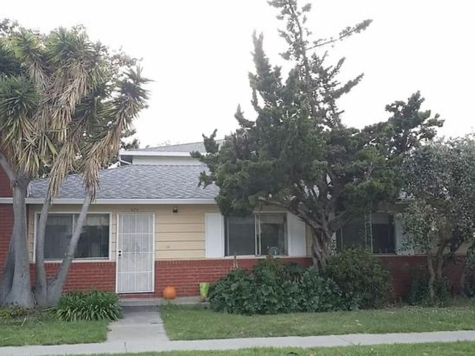 1st image of 325 Greendale Way Unit C