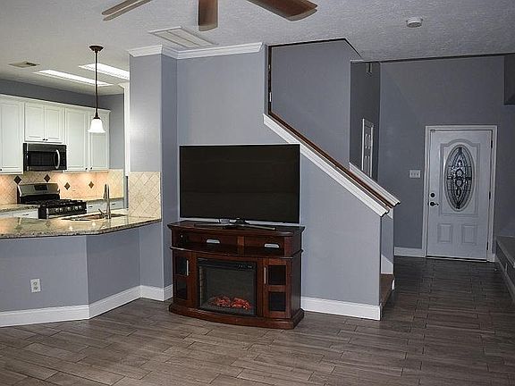 5th image of 17243 Oakwood Chase Dr