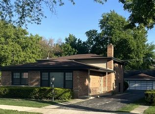 277 E Quincy St, Riverside, IL 60546