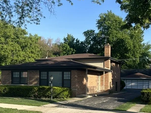 277 E Quincy St, Riverside, IL 60546