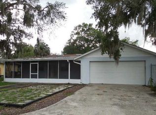 11 Oak Ct, Eustis, FL 32726
