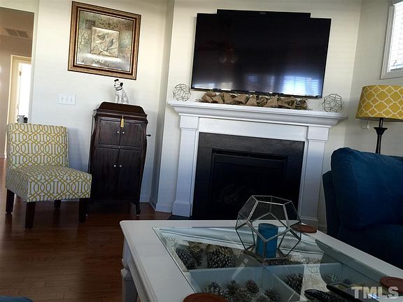 4th image of 170 Heathwood Dr