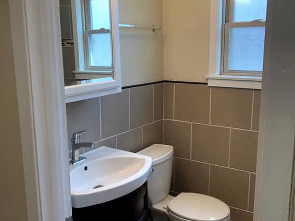 5th image of 105 E Grove St APT 12