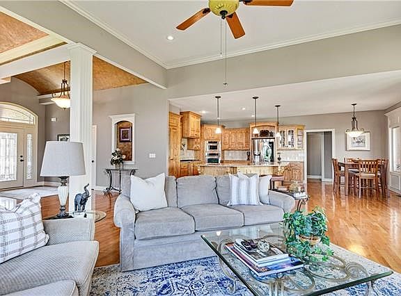 3rd image of 4301 N 141st Ct