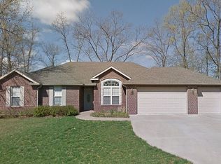 2007 Chapel Ridge Rd, Columbia, MO 65203