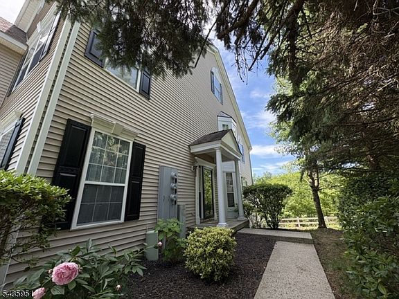 3rd image of 26 Cannon Ct