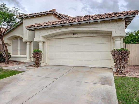3rd image of 2316 E Silverwood Dr