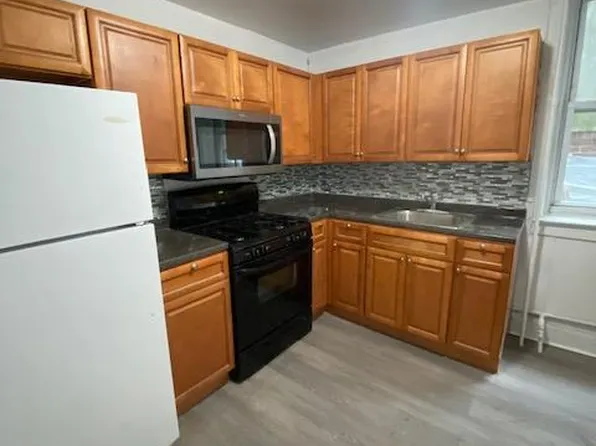 804 Stuyvesant Ave #2, Trenton, NJ 08618