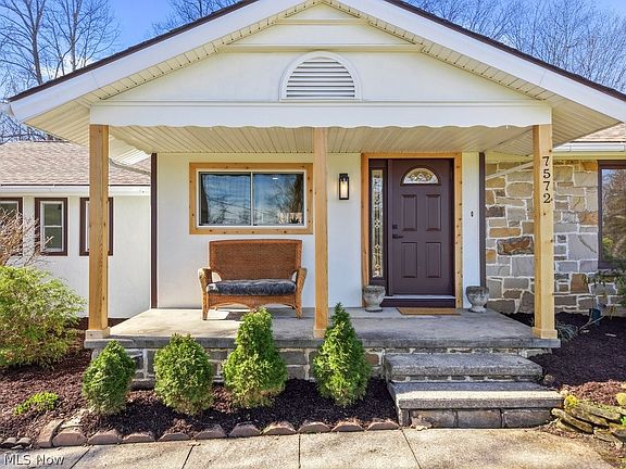 2nd image of 7572 Scenicview Dr