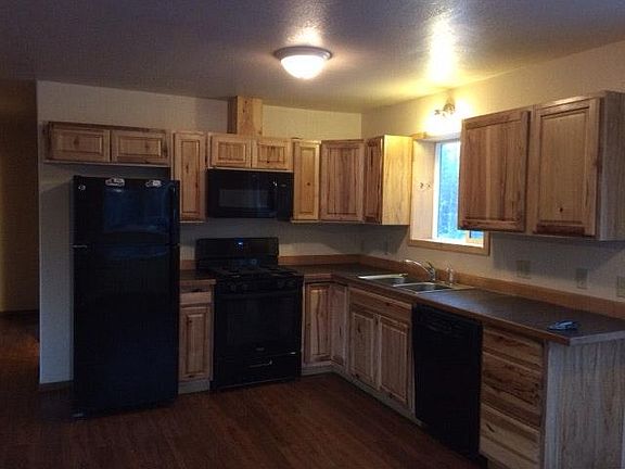 Full kitchen