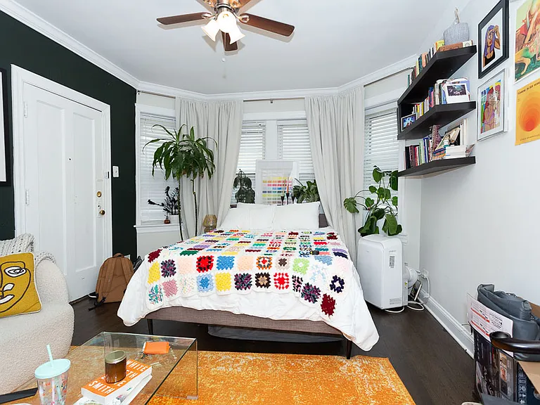 3819.5 N Greenview Ave #W3 — Photo 11