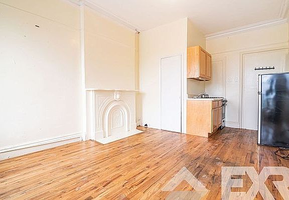2nd image of 624 Myrtle Ave APT 3F