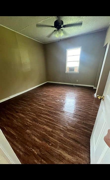 2nd image of 908 S A St