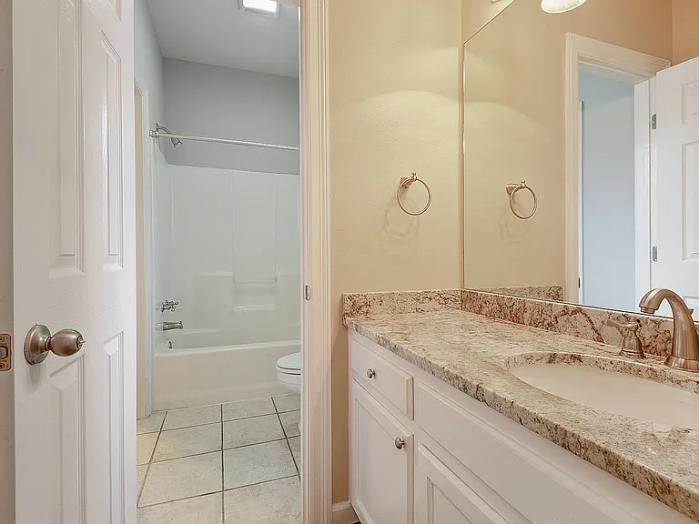10815 Hilltree Dr — Photo 11