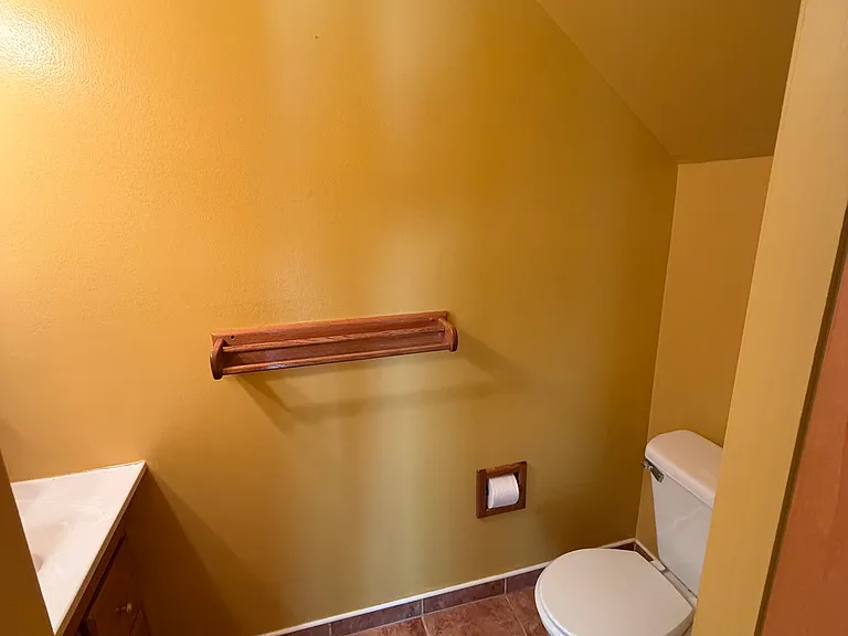 1619 Beechwood Dr — Photo 5