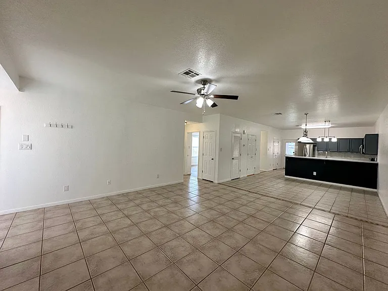 2703 Edgefield St — Photo 4