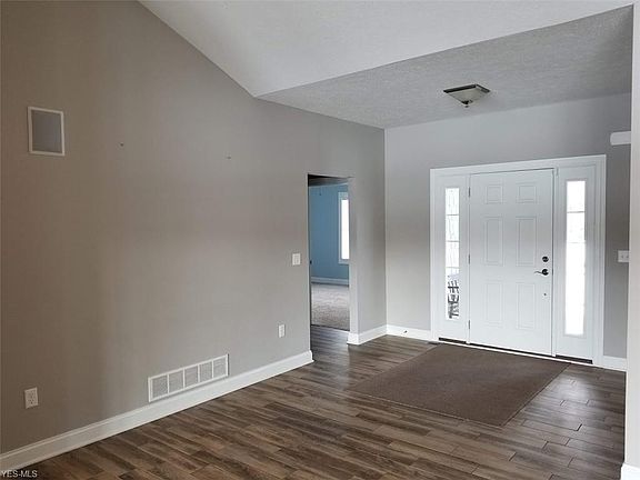 2nd image of 3586 Knollwood Ln
