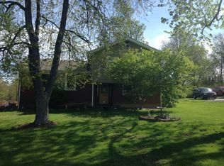 13 Mandalay Dr, Poughkeepsie, NY 12603
