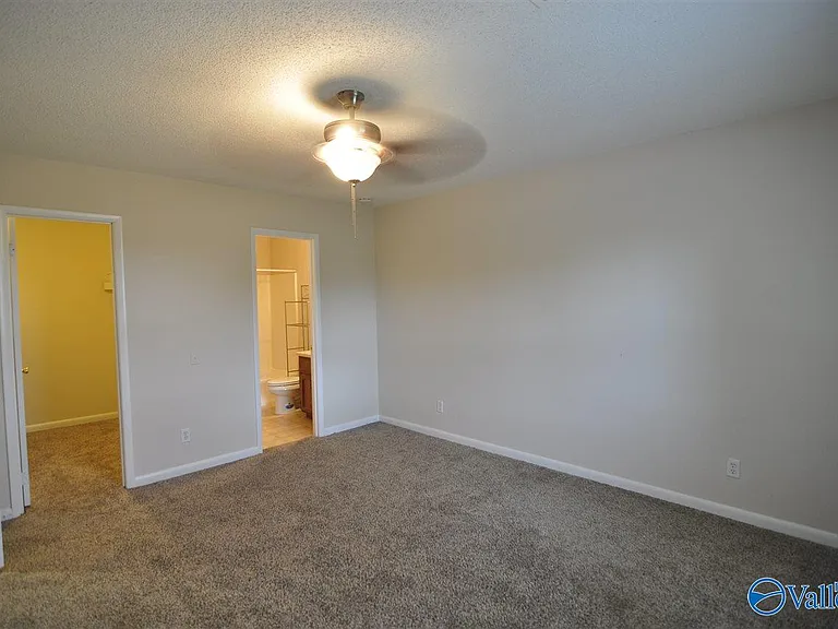 2979 Old Highway 431 #B — Photo 9