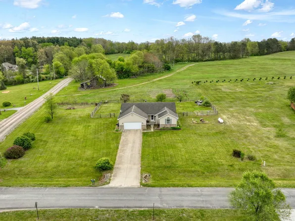 3427 Leeomi Dr, Britton, MI 49229