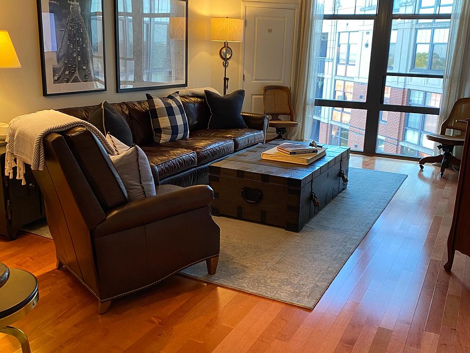 1st image of 1021 N Garfield St APT 829