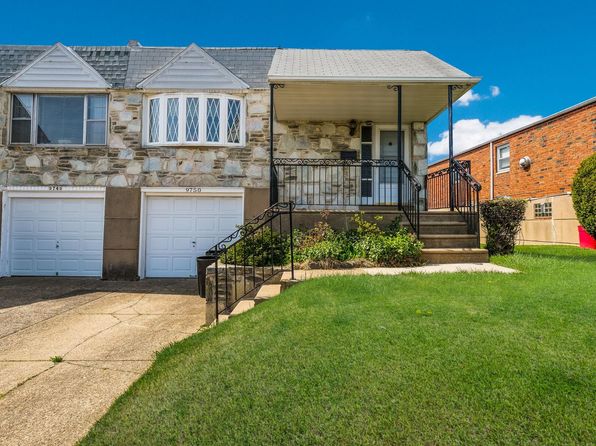 9750 Chapelcroft St, Philadelphia, PA 19115