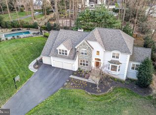 12109 Richland Ln, Herndon, VA 20171