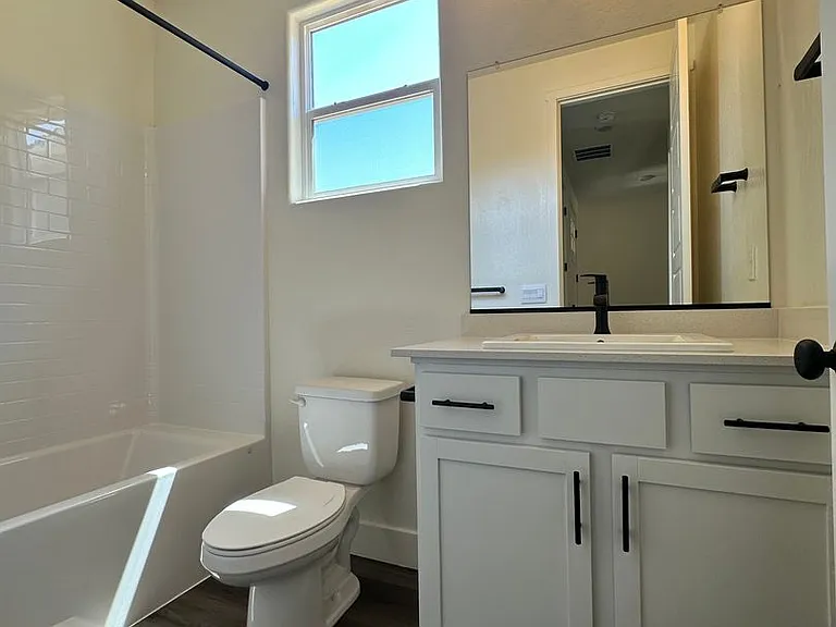 3949 W Sunnyview Ave — Photo 7