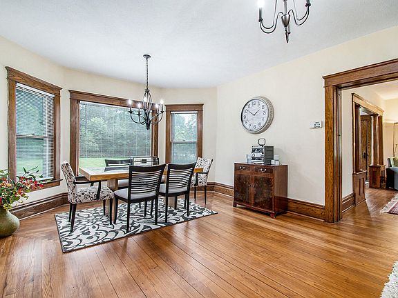 4th image of 3914 Michigan Ave W