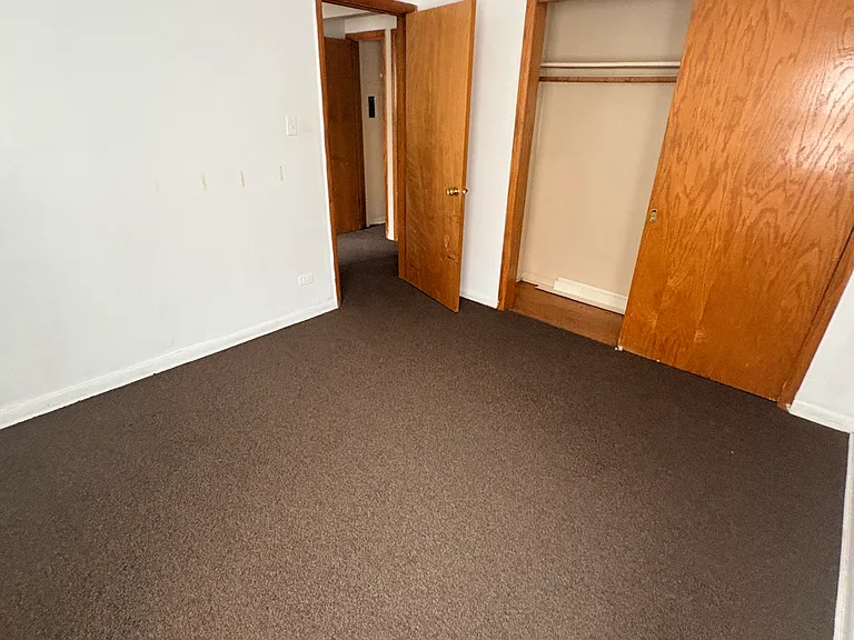 9641 S Pulaski Rd #2E — Photo 7