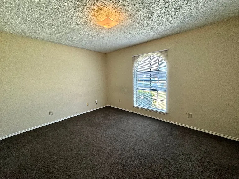 13217 Fall Manor Dr — Photo 11