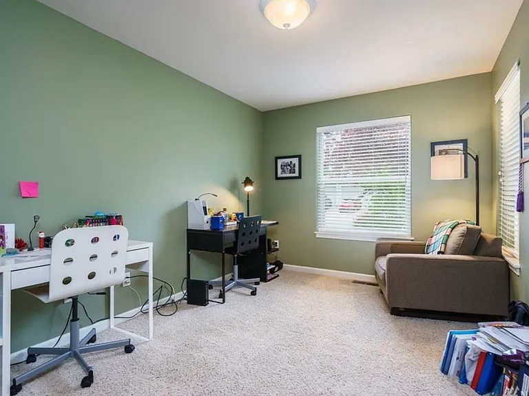 3405 Marion Way — Photo 3