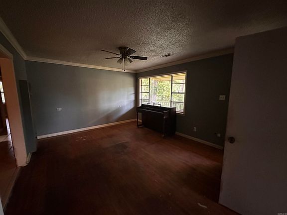4th image of 6311 Park