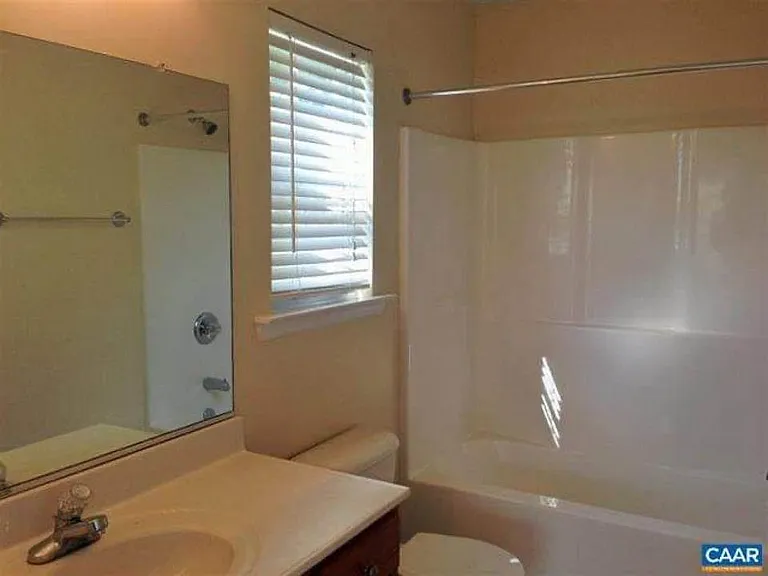 2605 Village Dr — Photo 5
