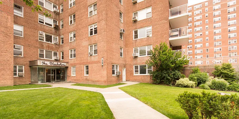 Sold by EZ Premier Realty | media 19