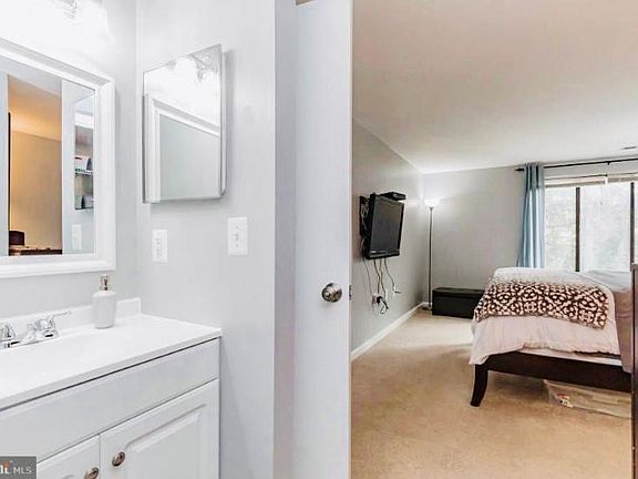 5th image of 18130 Chalet Dr APT 201