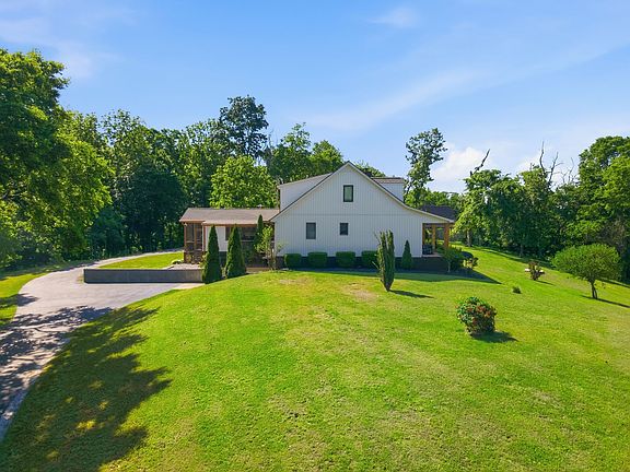 4th image of 881 Mount Olivet Rd