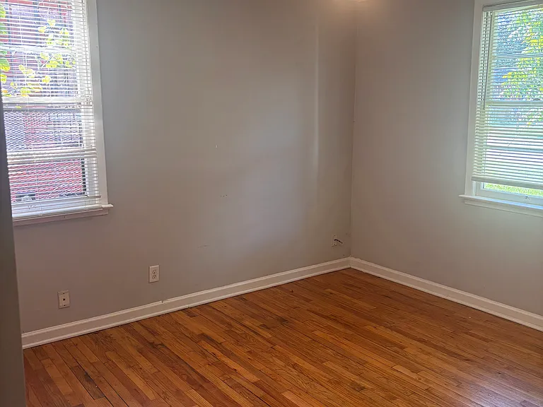 216 Gardendale Dr — Photo 8