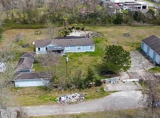 3001 Maryland Ave, Dickinson, TX 77539