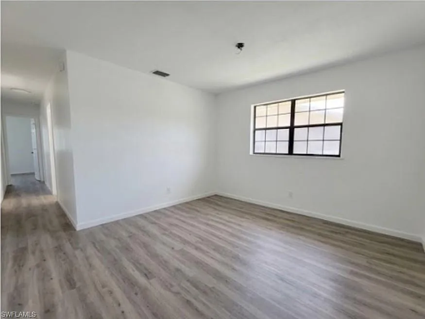3 bed, 2.0 bath, 1156 sqft, $2,100 — Photo 4