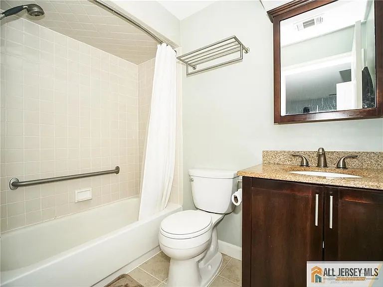 39 Lear Ct — Photo 8