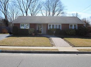 73 Holiday Park Dr, Centereach, NY 11720