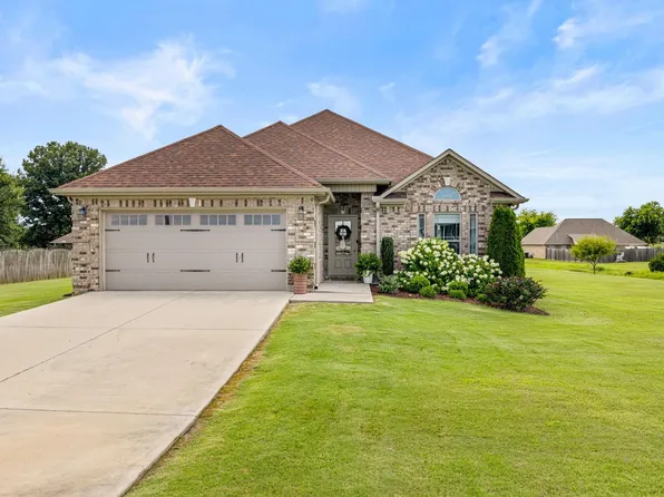 557 Belview Dr, Killen, AL 35645