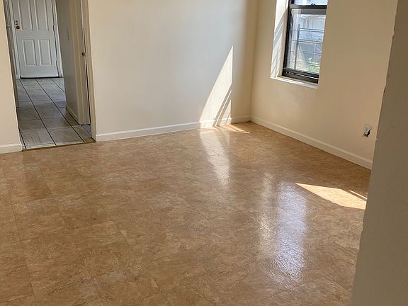 3rd image of 256 Woodworth Ave APT 3A